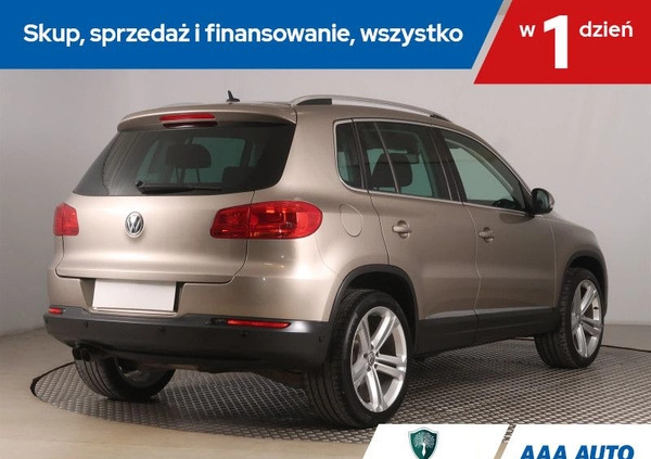 Volkswagen Tiguan cena 52000 przebieg: 145541, rok produkcji 2012 z Łowicz małe 254